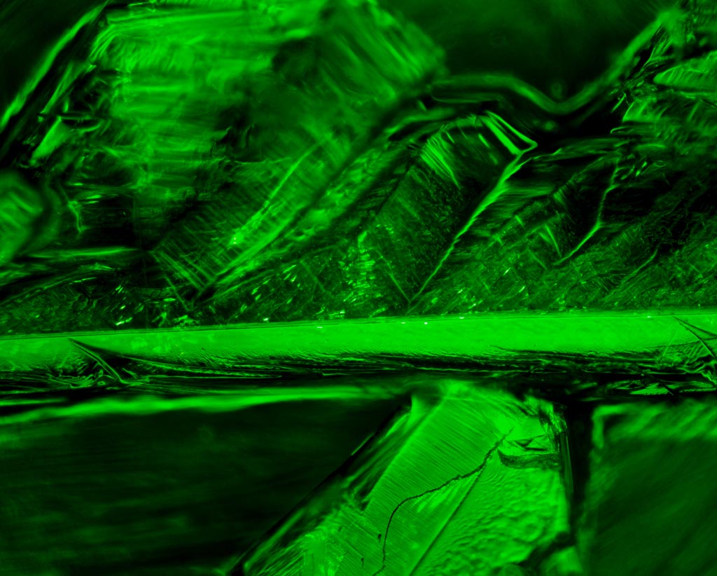 potassium ferricyanide crystals 10x BD with parallel polarizers in green darkfield